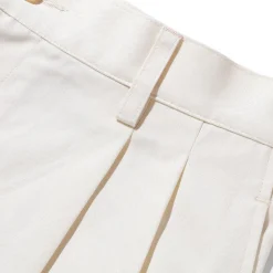 Kuon Shorts<Cotton Twill Pleated Shorts Ivory